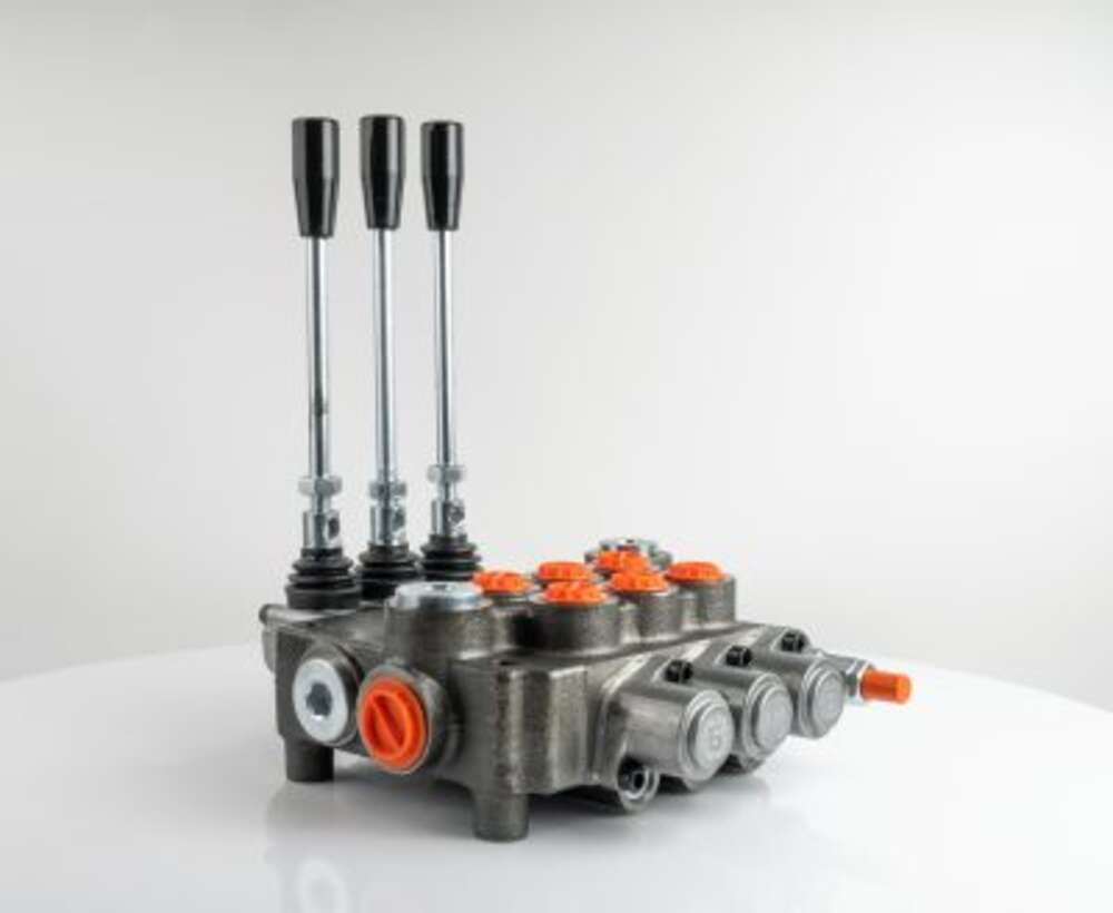 Гідророзподілювач 3Z80-1L13L13L13-GKZ1
