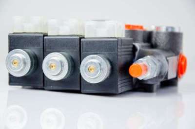 Гідророзподілювач 03Z50 AAA ES3 12 VDC G
