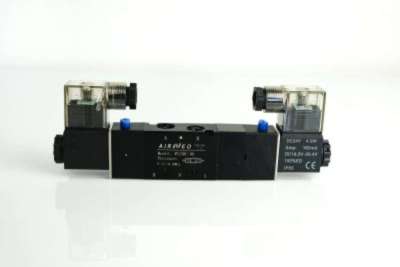 Пневморозподілювач 4V230C-08,DC24V