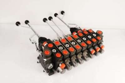 Гідророзподілювач B8ZC70 with manual control 3-axis joystick