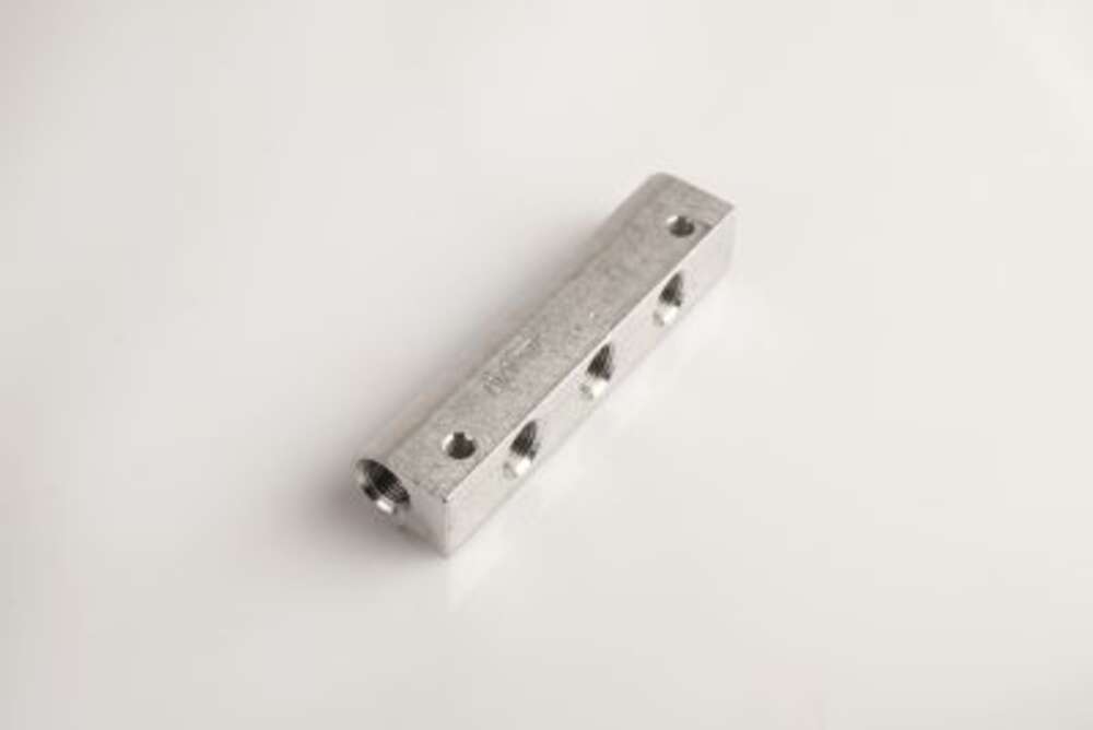 Колектор SINGLE ROW JUN 3W 1/8G, item № 0006267