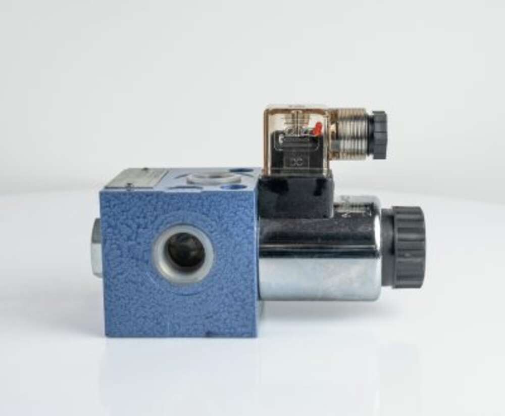 Гідророзподілювач 3/2URER6-12/BG2-G12NZ4L