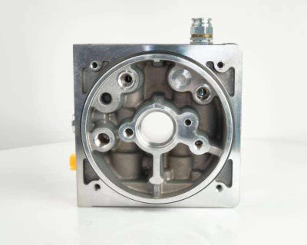 Блок CMC1 Manifold (Assembly with RV03C+CV-02A+SP06 for FCV-01+VCP06 in port for SCV) without port for HP-20 G1/4" oil
