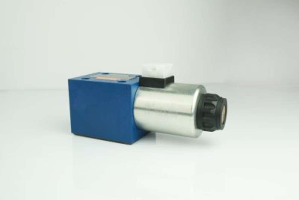 Гідророзподілювач 4WE10C-3XCW220RN9Z5L