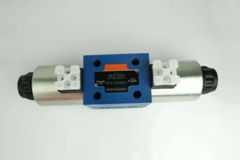 Гідророзподілювач 4WE10G-3XCW110RN9Z5L