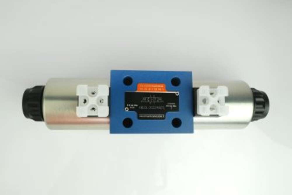 Гідророзподілювач 4WE10L-3XCG24N9Z5L
