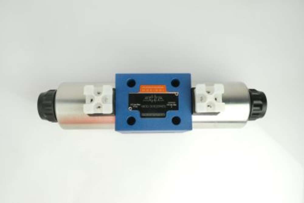 Гідророзподілювач 4WE10U-3XCW220RN9Z5L