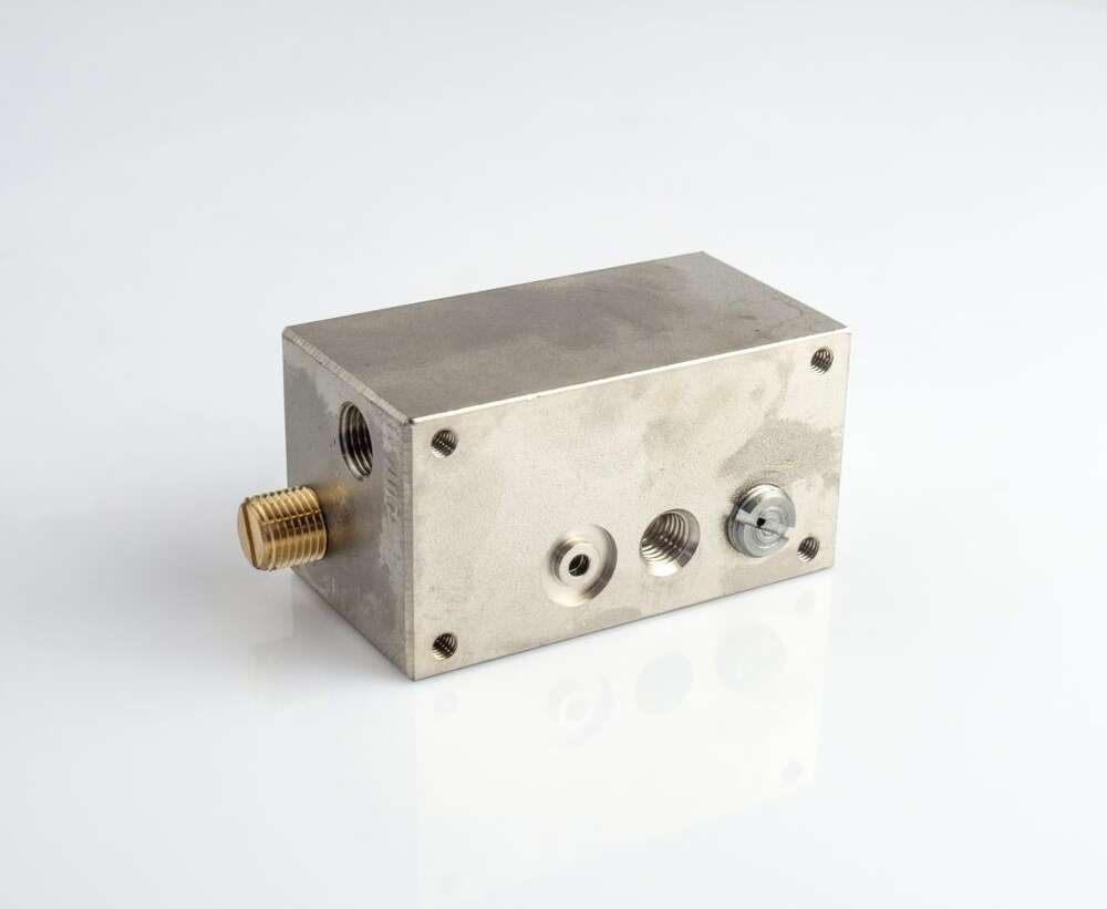 Вигляд Блоку 1525370 з функцією Manifold Pressure/Outlet